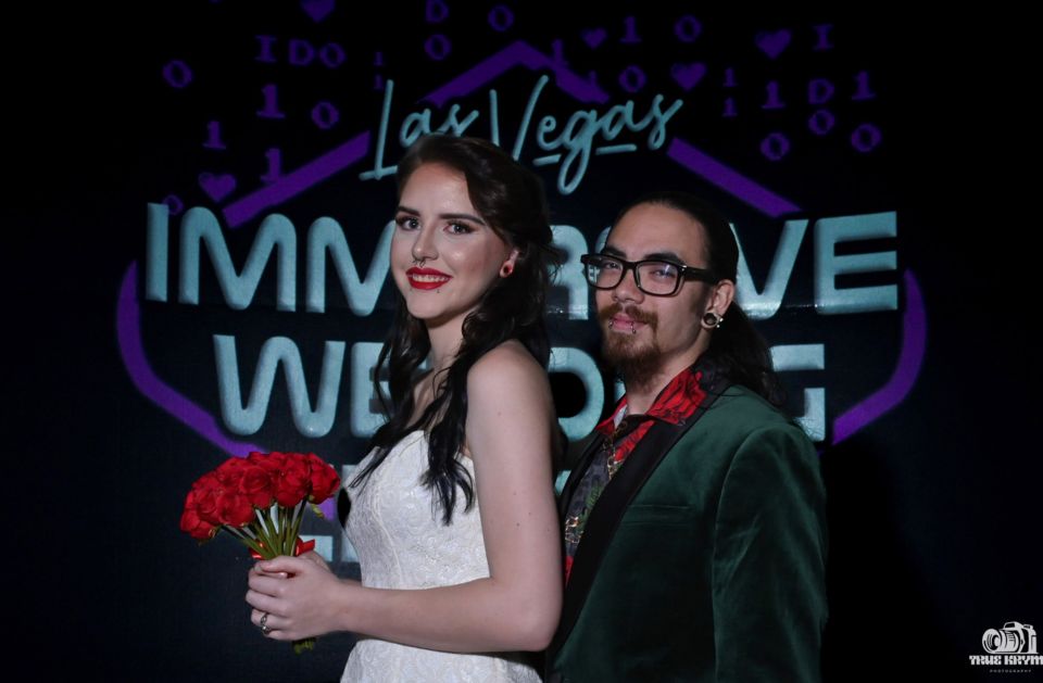Las Vegas: Gothic Chapel Wedding With Photography Included - Photography and Selfie Opportunities