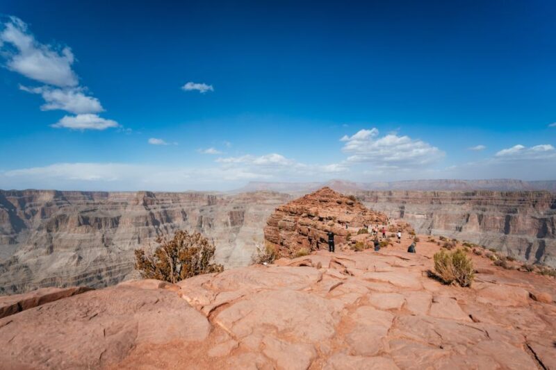 Las Vegas: Grand Canyon West & Hoover Dam Tour + Breakfast - Guides and Customer Experience