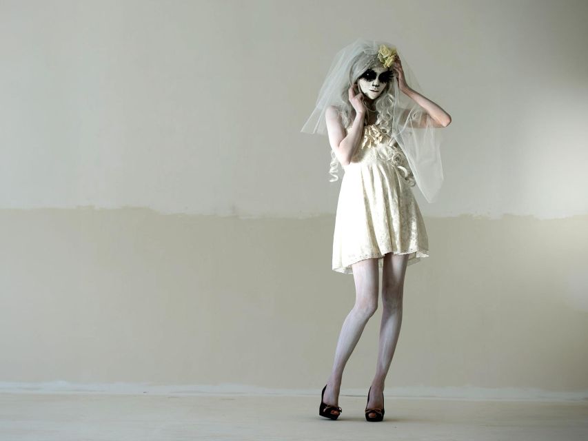 Las Vegas: Haunted House Wedding Ceremony + Photography - Spine-Tingling Ambiance and Immersive Experience