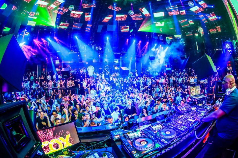 Las Vegas: Hip-Hop Club Tour With Party Bus Experience - Inclusions and Highlights