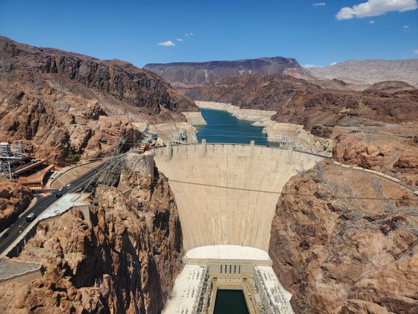 Las Vegas: Hoover Dam & Valley of Fire Day Trip With Brunch - Hoover Dam Highlights
