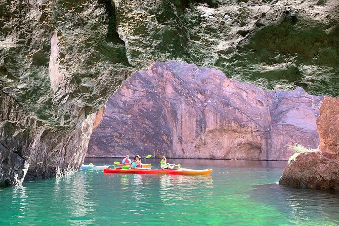 Las Vegas Kayak TOUR to the Emerald Cave - Equipment and Amenities