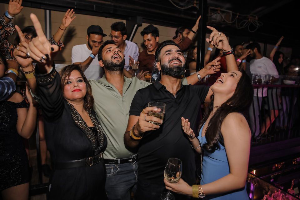 Las Vegas Latin Club Crawl With Fast-Pass Entry and Photos - Description