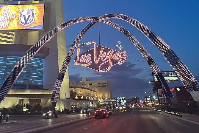 Las Vegas Limo Bus Sightseeing Tour with Iconic Photo Stops - A Closer Look at the Tour Itinerary