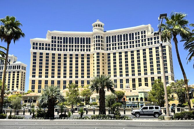 Las Vegas Limo Bus Sightseeing Tour with Iconic Photo Stops - Authentic Traveler Perspectives