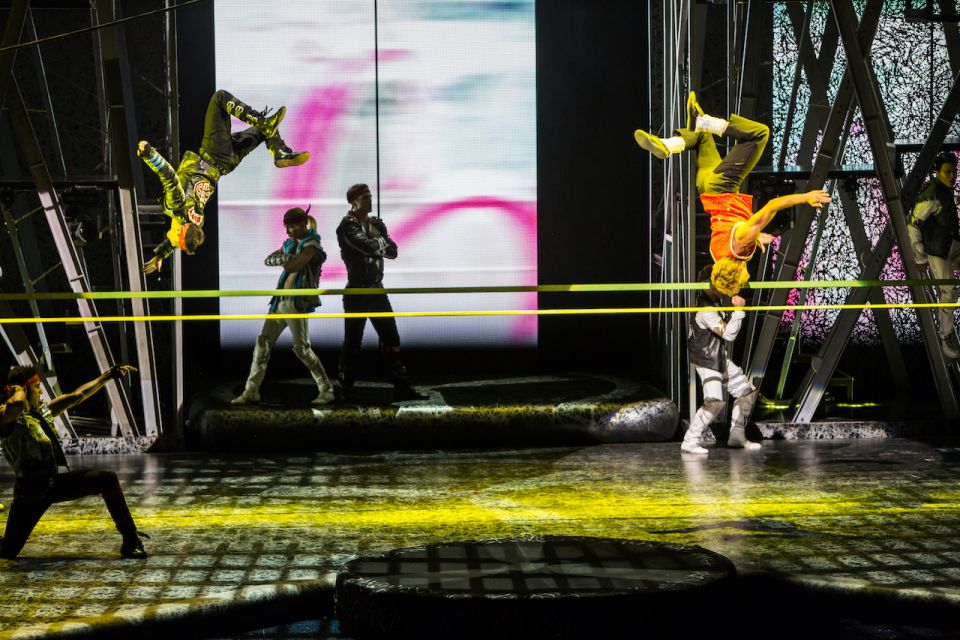 Las Vegas: Michael Jackson ONE by Cirque Du Soleil Ticket - Experiencing Michael Jacksons Genius