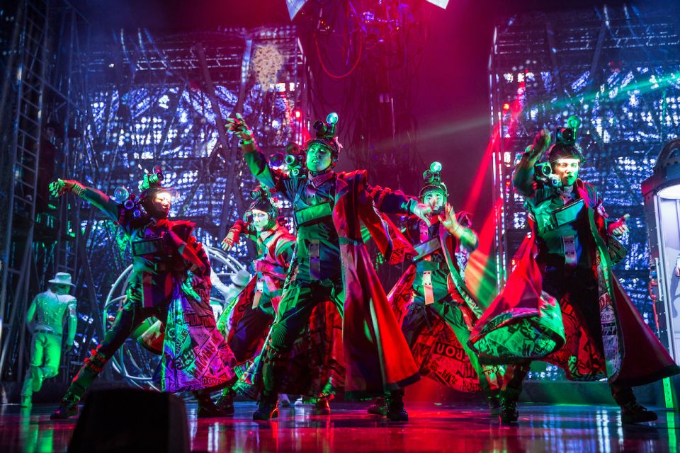 Las Vegas: Michael Jackson ONE by Cirque Du Soleil Ticket - Costuming and Choreography Marvels