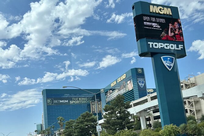 Las Vegas Neon & Secrets: Self-Guided Audio Tour - What to Expect