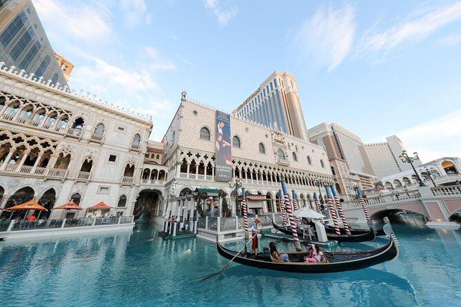 Las Vegas Night Flight by Helicopter With Lunch at Buddy Vs at Venetian Resort - Good To Know