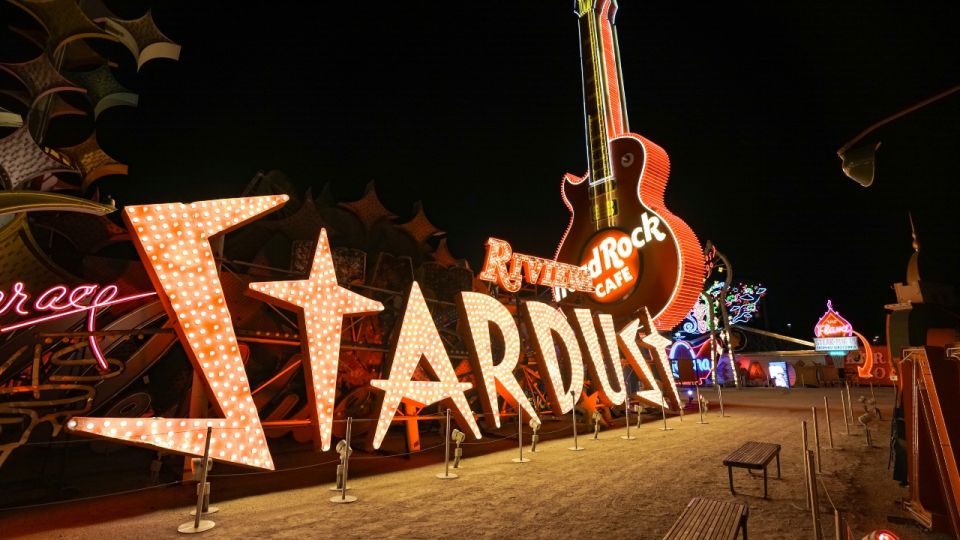 Las Vegas: Night Helicopter Flight and Neon Museum Tour - Key Points