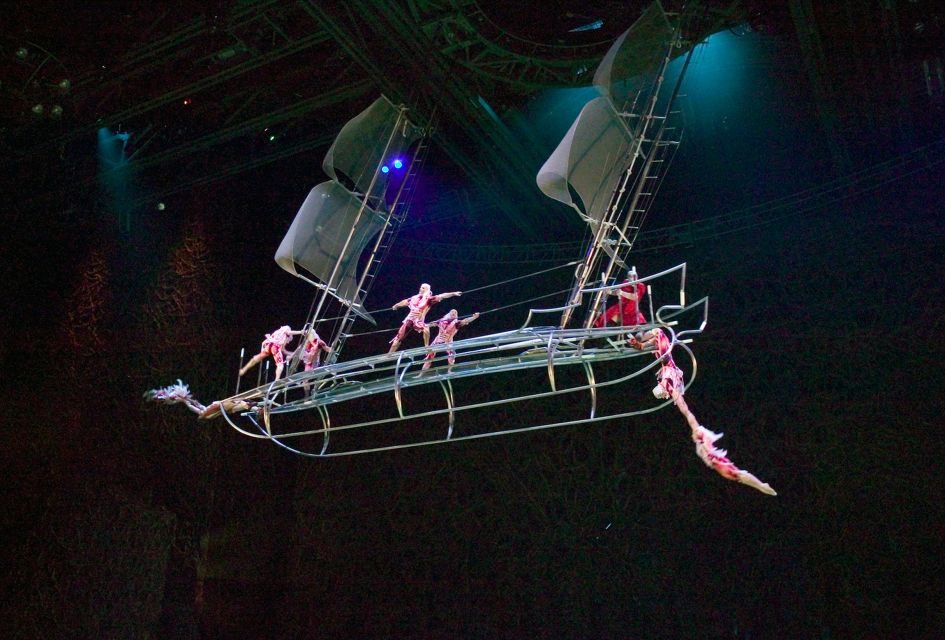 Las Vegas: “O” by Cirque Du Soleil at Bellagio - Family-Friendly Theatrical Masterpiece