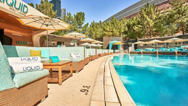 Las Vegas : Pool Crawl w/ Party Bus, Open Bar & VIP Entry - What You Need to Know Before Booking