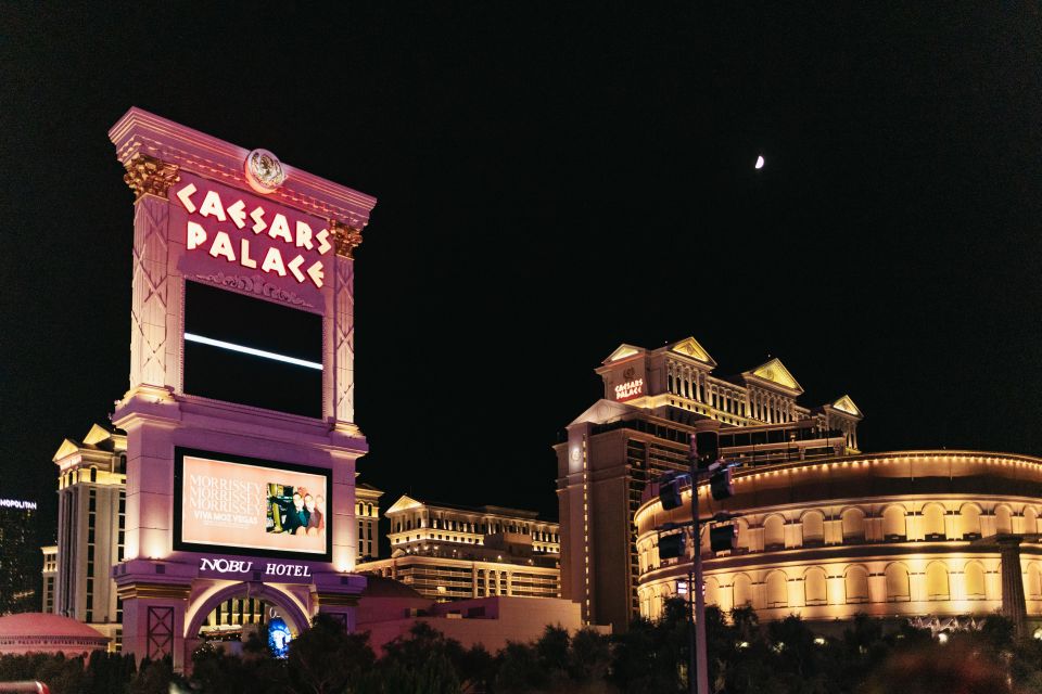 Las Vegas: Sightseeing Night Tour by Open-top Bus - Boarding Queue Organization