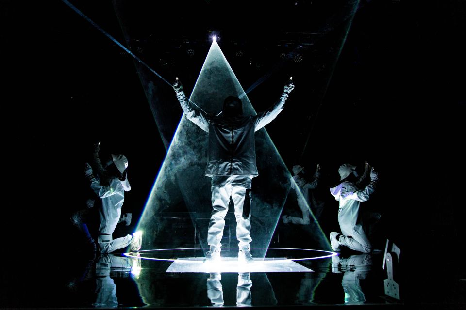 Las Vegas Strip: Jabbawockeez at MGM Grand - Nearby Attractions and Dining