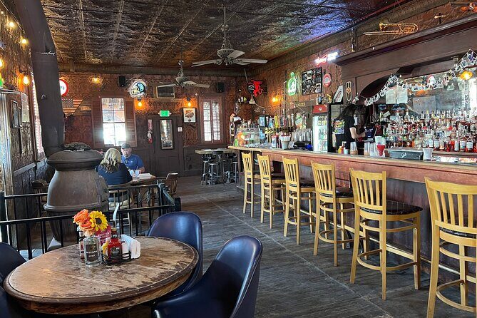 Las Vegas Strip Tour with Desert Landmarks and History by Hummer - FAQ