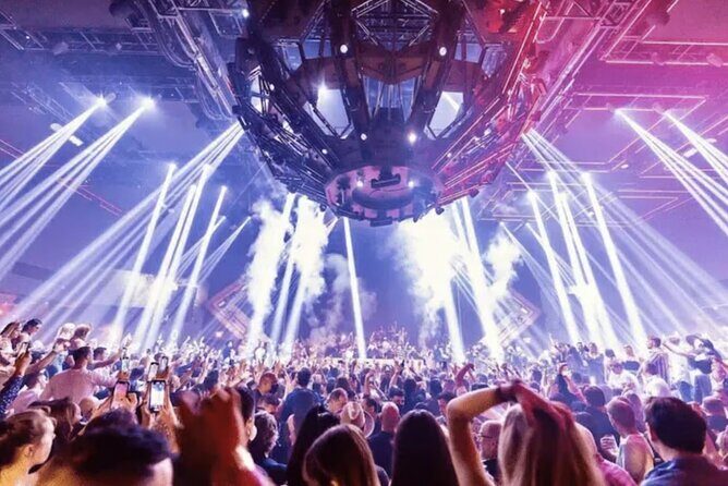 Las Vegas: VIP Club Crawl with Party Bus, Express Entry & Drinks - Who Should Book This Tour?