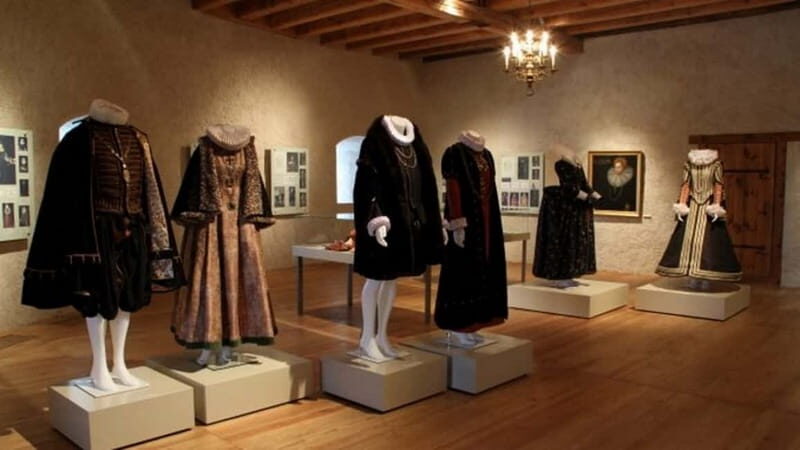Latvian Palace and Medieval Castle Private Trip - Who Should Consider This Tour?
