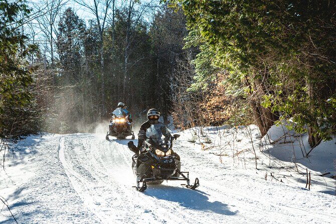 Laurentians: Guided excursion by snowmobile - FAQ