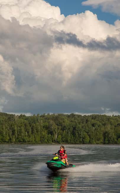 Laurentians: Jetski experience - Who Should Consider This Experience?