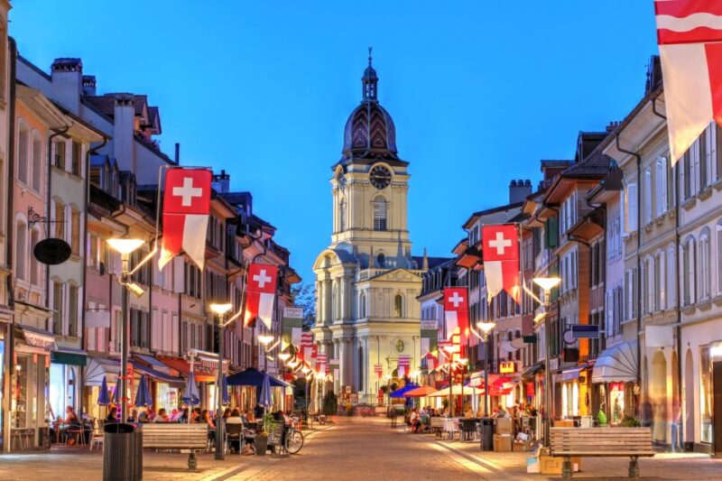 Lausanne: First Discovery Walk and Reading Walking Tour - Participant Requirements