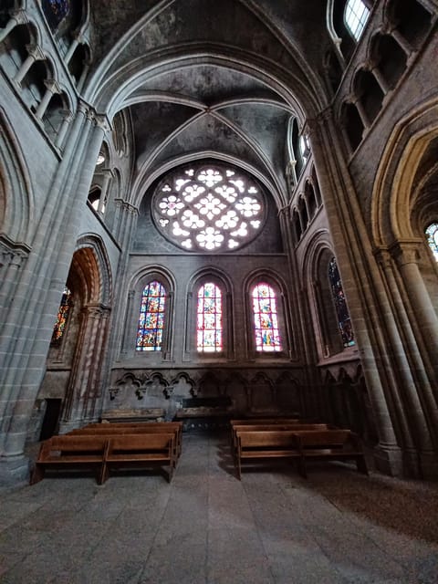 Lausanne: Private Chocolate and History Tour - Exploring Lausannes Old Town