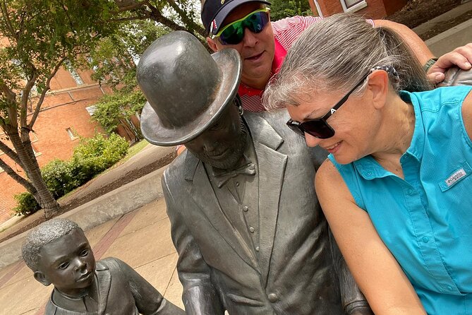 Lawrence Locomotion Scavenger Hunt - Navigating the Scavenger Hunt