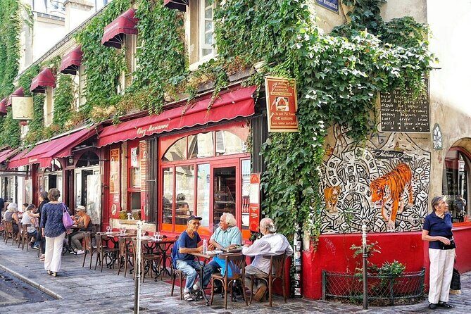 Le Marais and Seine River Dinner Cruise with Hotel pick up in Paris- 6 Hrs - FAQ