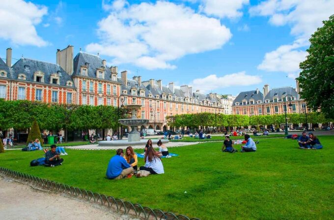 Le Marais and the Bastille - Ask Away