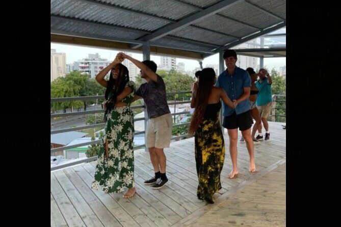 Learn Salsa in San Juan - Vivid beginner lesson - Key Points