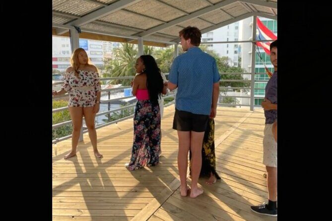 Learn Salsa in San Juan - Vivid beginner lesson - The Authentic Touch and Cultural Flair