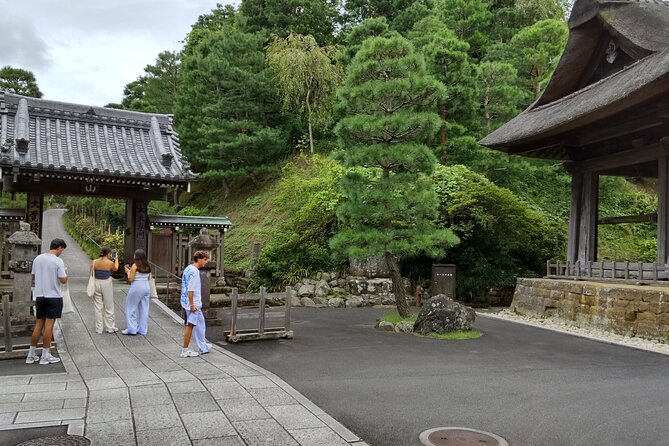 Learning History of Kamakura in Depth With a Certified Guide - Exploring Kamakuras Historical Landmarks