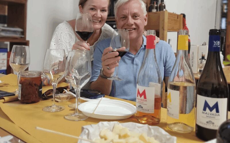 Lecce: Guided Tour & Wine Tasting by Rickshaw - Key Points