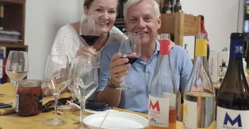 Lecce: Guided Tour & Wine Tasting by Rickshaw - The Sum Up