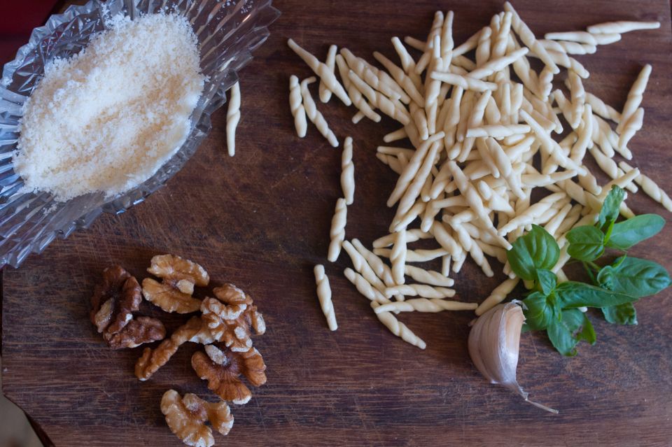 Lecce: Pasta & Tiramisu Cooking Class at a Locals Home - Important Information to Note