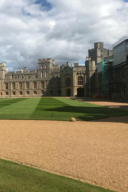 Legoland To/From Central London | Private Transfers - Driver and Vehicle