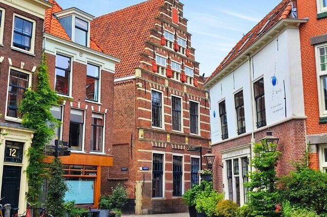 Leiden Scavenger Hunt Self Guided City Detective Game - Authenticity and Local Charm