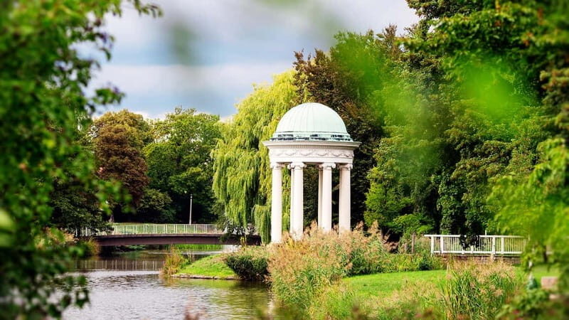 Leipzig: Hop-On-Hop-Off Bus Tour & City Walk - What to Expect from the Tour