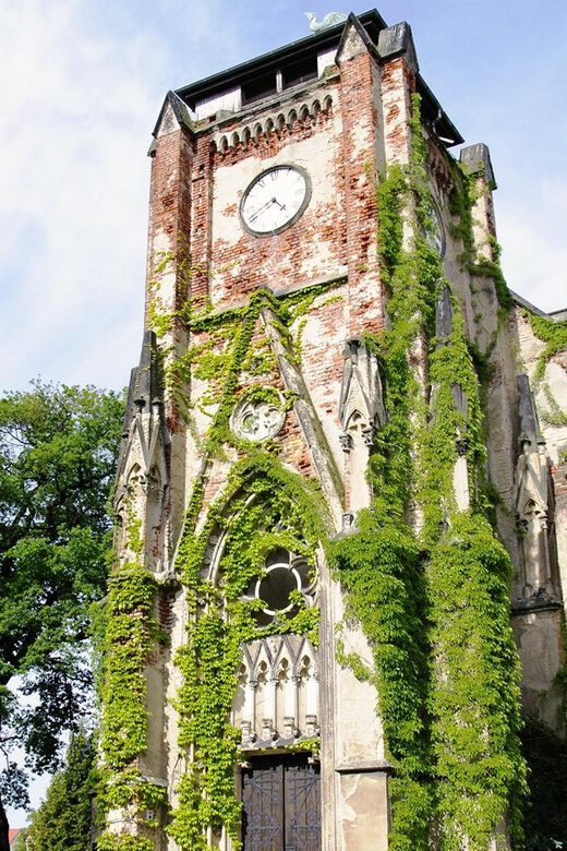 Leipzig: Hop-On-Hop-Off Bus Tour & City Walk - Practical Tips for Your Tour