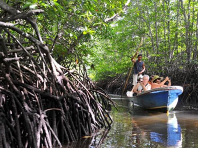 Lembongan : Fully Enjoy! Snorkeling, Sightseeing /1day Tour - Frequently Asked Questions