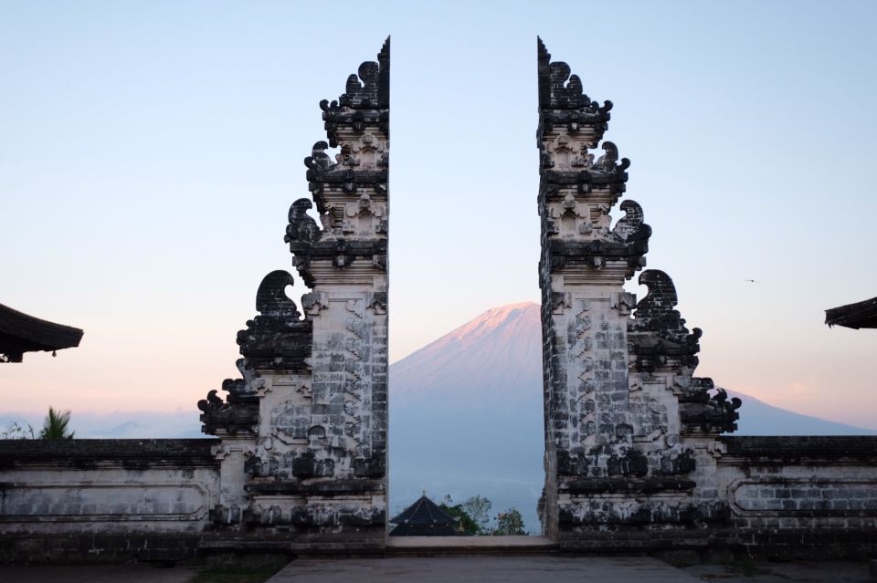 Lempuyang Gate of Heaven: Day Trip With a Photographer - Inclusions