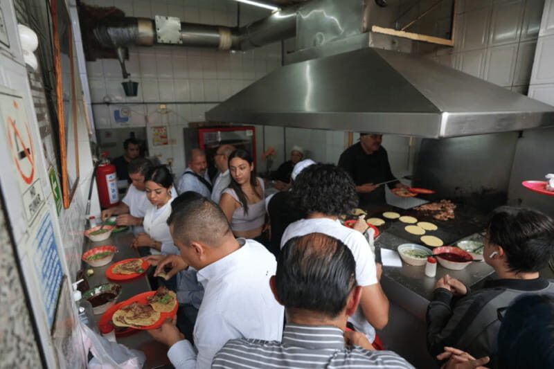 León: Authentic Culinary Tour with Unlimited Tacos - Key Points  