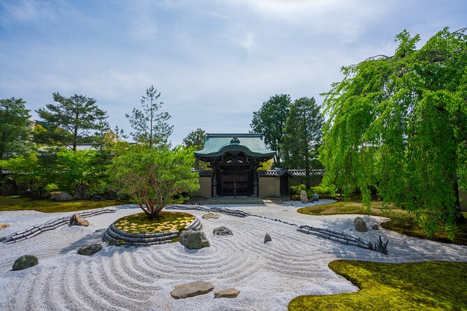 Lets Enjoy Wearing Kimono! Kyoto Kiyomizu Temple Short Tour - Kimono Rental and Return