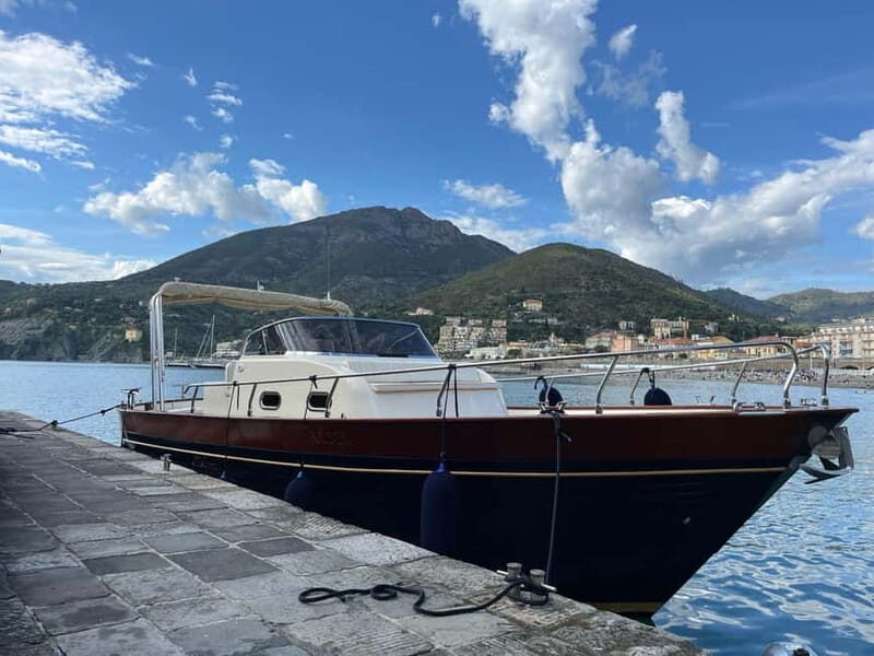 Levanto: Cinque Terre Boat Tour with Lunch or Aperitif - What Travelers Can Expect in Terms of Comfort and Convenience