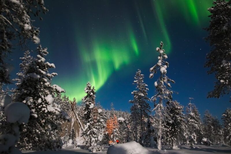 Levi: Northern Lights Campfire - A Warm Welcome to the Arctic Night