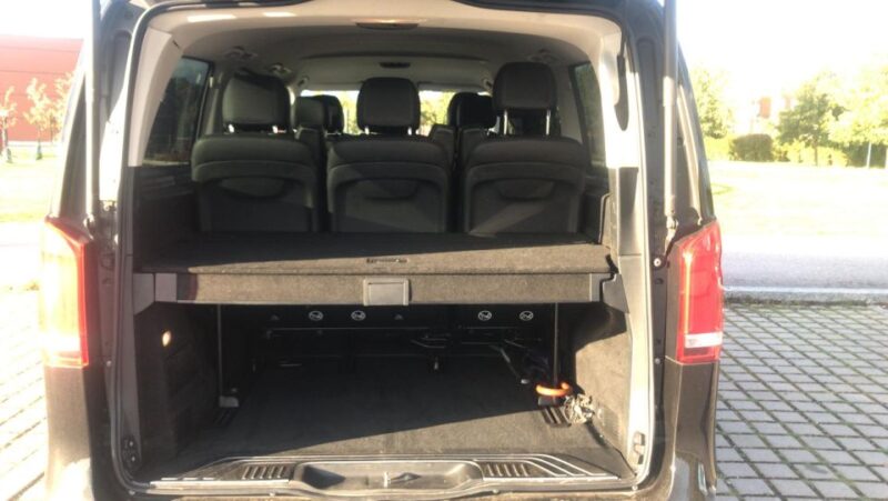 Levi: Private Airport Transfer - Additional Services Offered