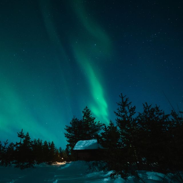 Levi: Search for Northern Lights in snowmobile sleigh - A Detailed Look at the Tour