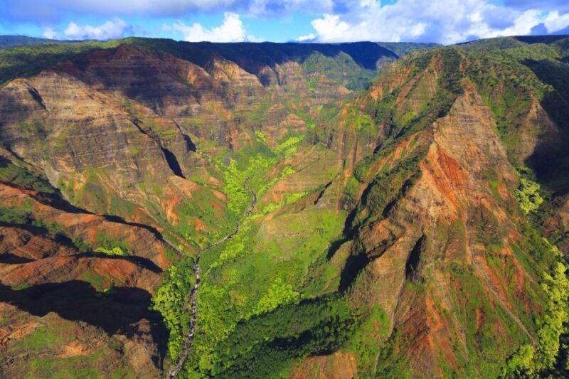 Lihue: Deluxe Waterfall Safari Helicopter Tour - An In-Depth Look at the Deluxe Waterfall Safari Helicopter Tour