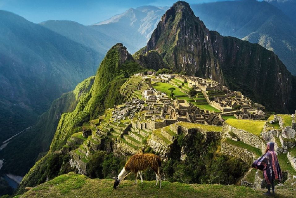 Lima: Ica, City Tour Cusco, Machu Picchu for 5 Days || 4-Star Hotel - Accommodation