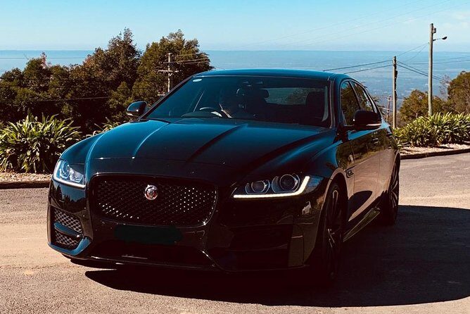 Limoroo, Airport Transfers and Luxe Door to Door Service. - A Closer Look at Limoroo’s Luxe Door-to-Door Service