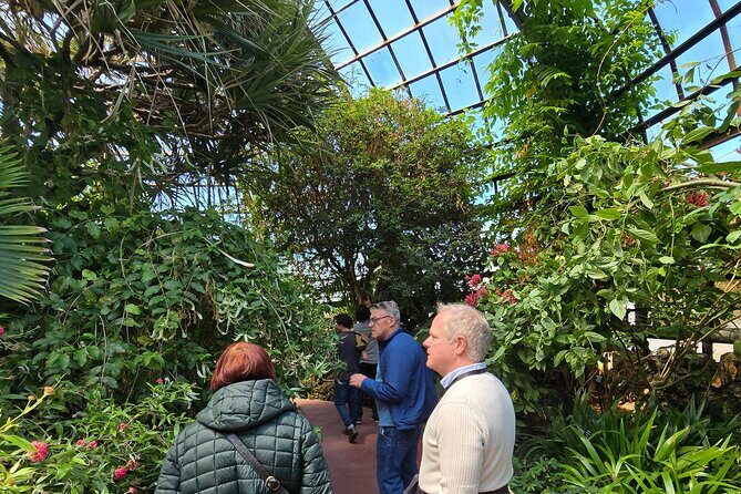 Lincoln Park Nature Museum & Zoo Private Walking Tour - Authentic Experiences and What Travelers Say